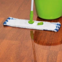 Hg čistič lakovaných parkiet 1l lesk