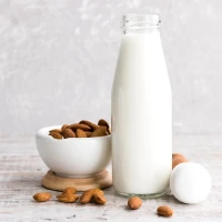 Fľaša na mlieko 1L light bez víčka