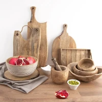 Doska na krájanie 40,5x28cm drevo Mango