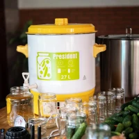 Hrniec zavárací 27L President